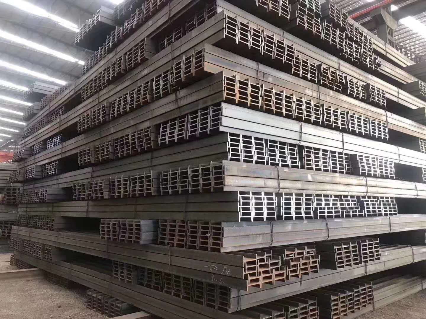 工字鋼 